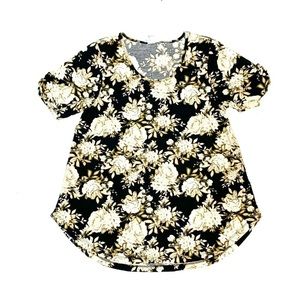 NWT Lularoe Morgan tee